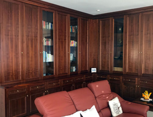 Wohnzimmerschrank & Beistelltisch